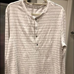 Lululemon size 10 men’s long sleeve